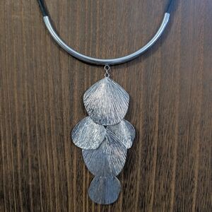 Elegant Silver Leaf Pendant Necklace
